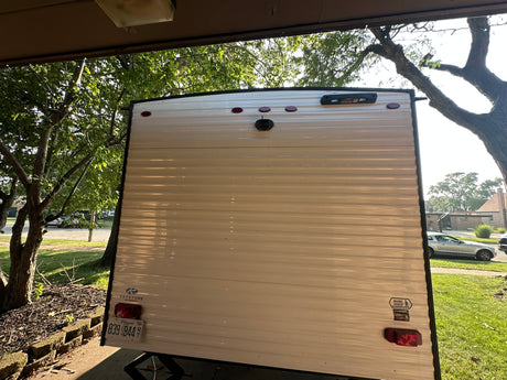  ready for camping.|Front of a Coleman travel trailer