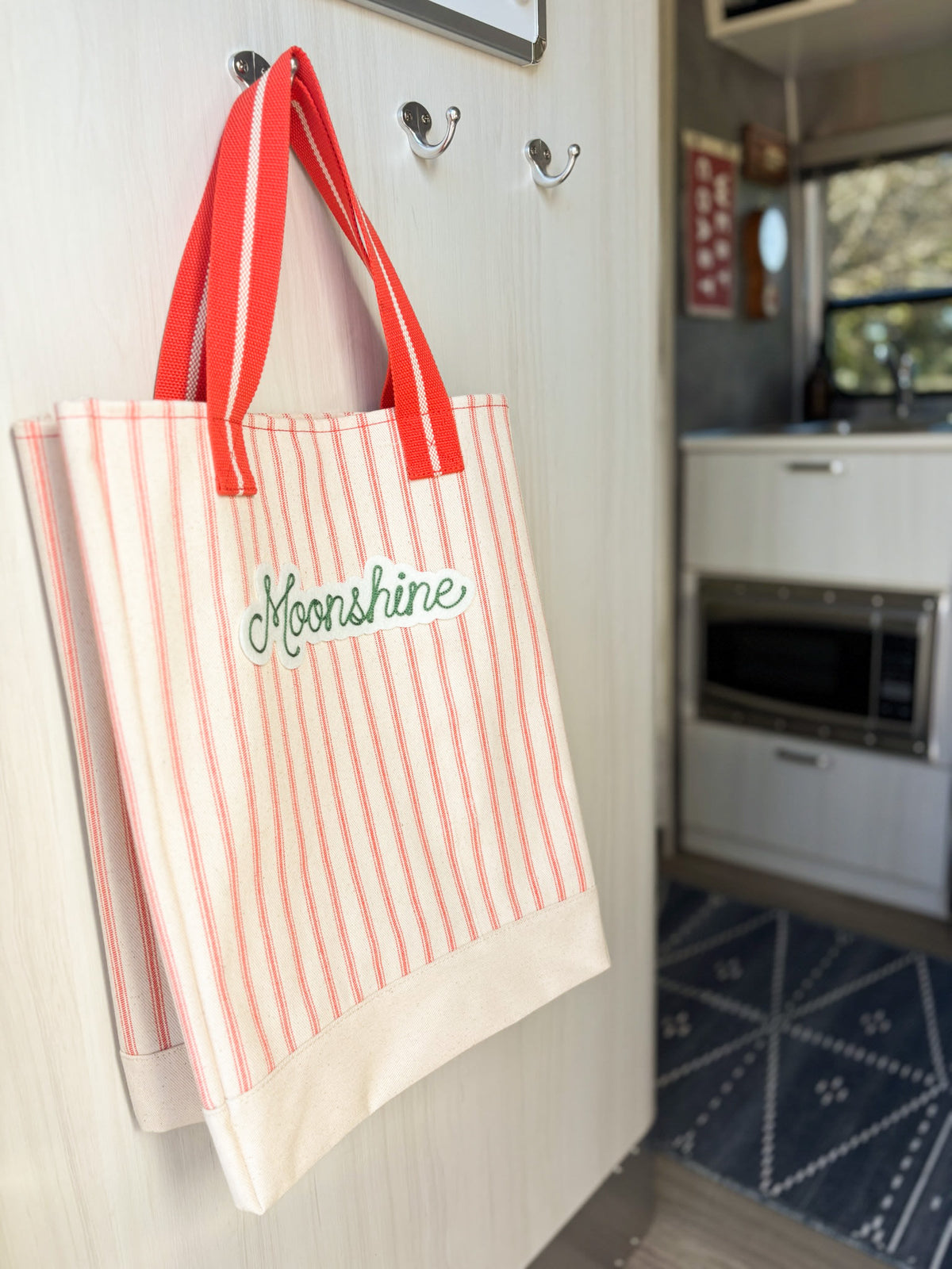Moonshine: Retro-Coastal 16’ Airstream (Concierge Delivery) — photo 12