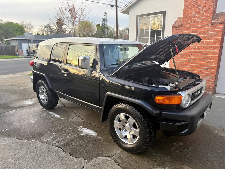2008 Toyota FJ Cruiser · Sport Utility 2D in Concord, CA (photo 1)