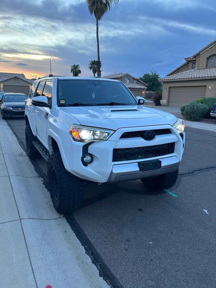 2017 Toyota 4Runner · TRD Off-Road Premium Sport Utility 4D in Phoenix, AZ (photo 1)