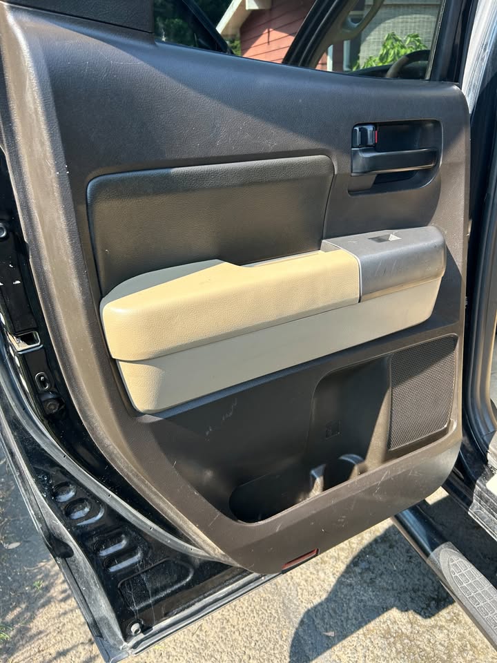 2010 Toyota tundra trd in Portland, OR (photo 11) — photo 11