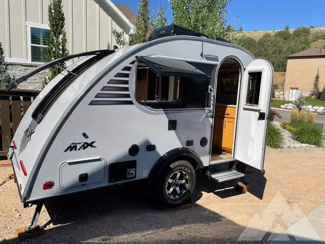 Liberty/Xtreme Outdoors Little Guy Mini Max Camper — photo 2