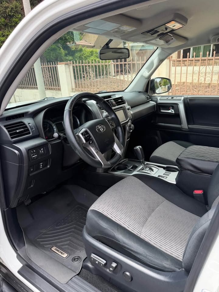 2016 Toyota 4Runner · SR5 Sport Utility 2D in San Diego, CA (photo 9) — photo 9