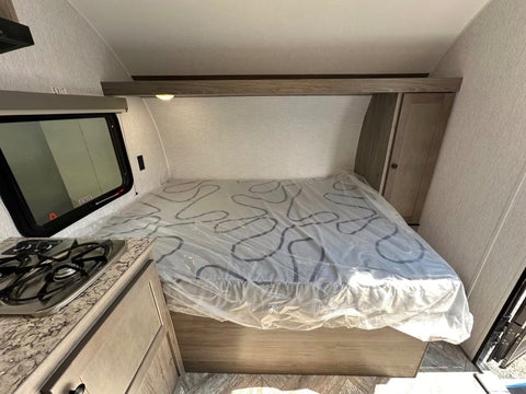 2027 Sunlite 13BD LTD Sleeps 4 — photo 4