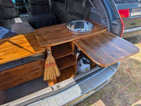 Camper Van Private Camping Parking, Indoor Bathroom, Shower and laundry — photo 4