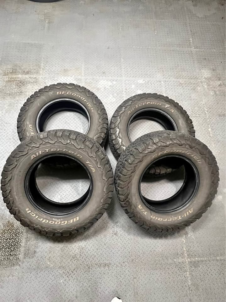 FULL SET Tires AT / BF GOODRICH KO2 in Bellevue, WA (photo 1) — photo 1