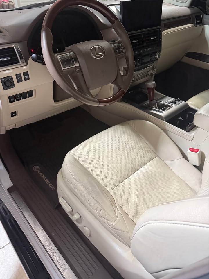 2015 Lexus GX · GX 460 Luxury Sport Utility 4D in Spokane Valley, WA (photo 8) — photo 8
