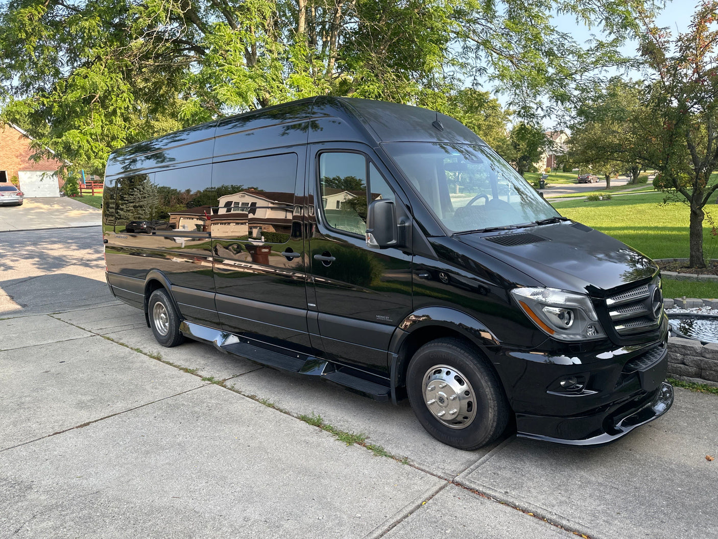 Midwest Auto Designs Touring Coach with Heated and Massage Seats