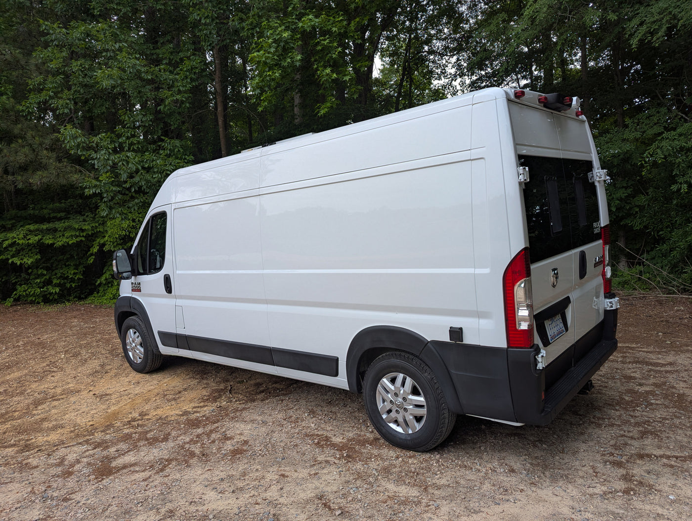 SuNamu: Adventure-Ready Campervan with Cozy Comfort & Everything You Need! — photo 3