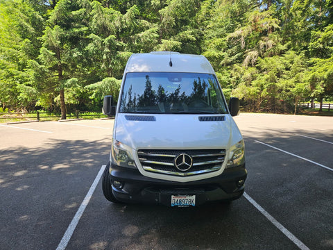 Mercedes Explorer – Spacious 8-Passenger Van with Bed overland rental
