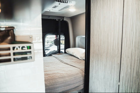 Winnebago Revel Mercedes Sprinter 4x4. Clean, Loaded, “boutique hotel” — photo 3