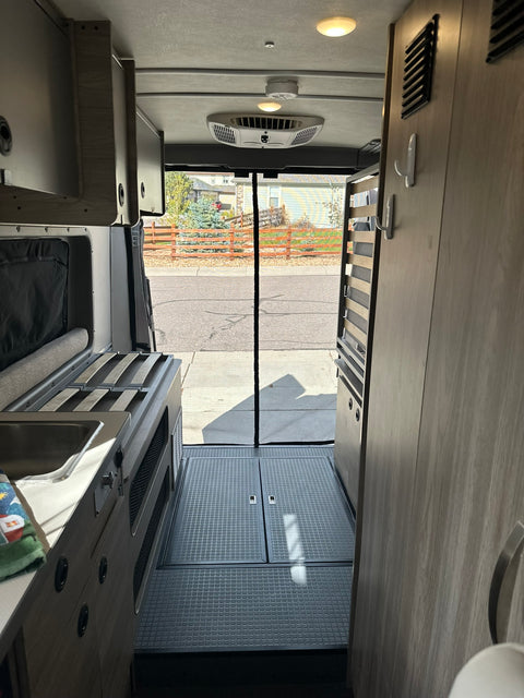 'Sylvie' 2022 Winnebago Solis ACO3420 — photo 2