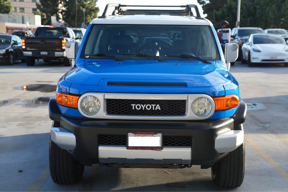 2007 Toyota FJ Cruiser · Sport Utility 2D in Los Angeles, CA (photo 2) — photo 2