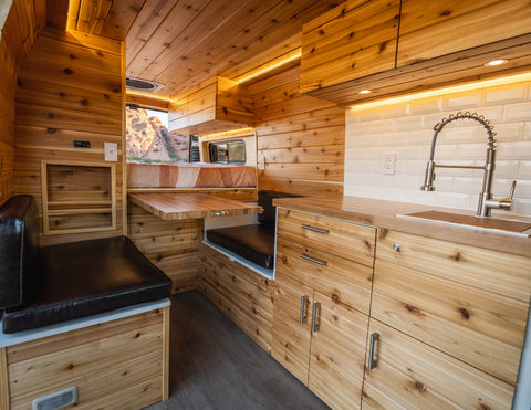 Off-Grid Campervan - Pro-Converted Ram Promaster 2500 — photo 3