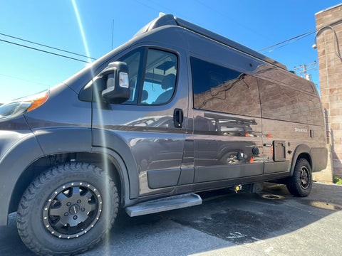 2022 Thor Sequence Luxury Adventure Van - Sleeps 4 — photo 2