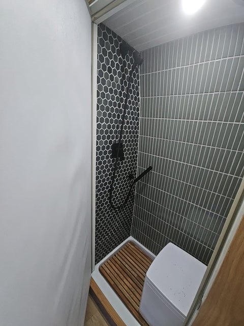 Luxury Off- Grid 2025 Sprinter Van- 4*4, Diesel — photo 2