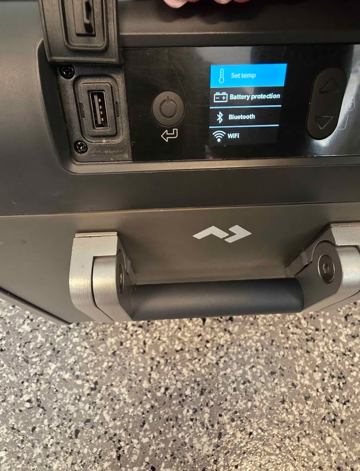 Dometic FX5 35 portable fridge/freezer outdoor use / RV/ Motorhome in Brush Prairie, WA (photo 7) — photo 7
