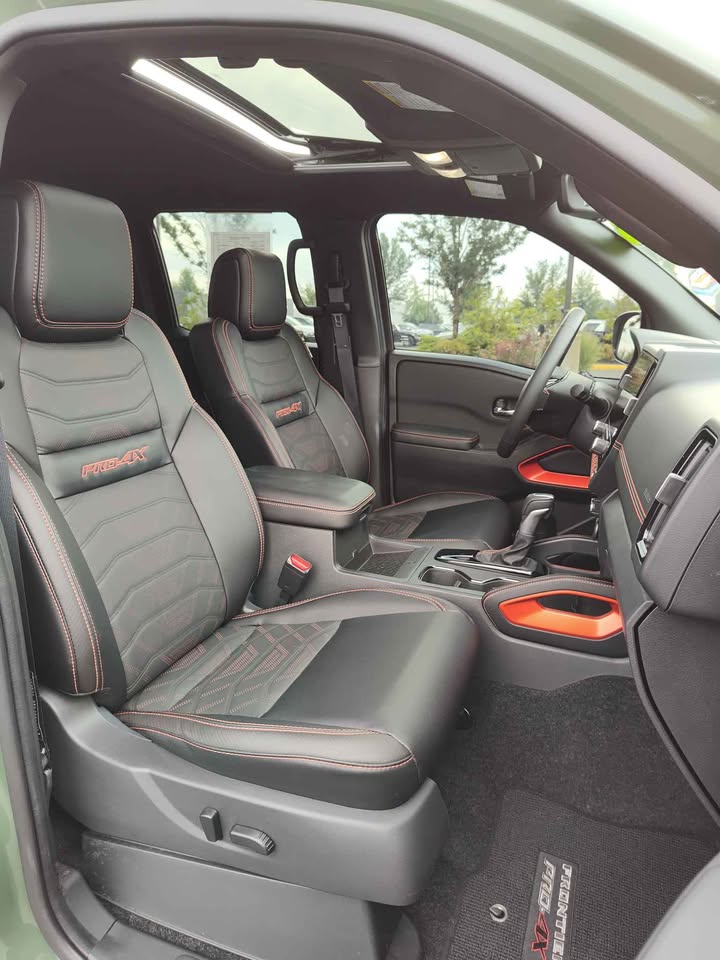 2025 Nissan Frontier Crew Cab · PRO-4X Pickup 4D 5 ft in Post Falls, ID (photo 11) — photo 11