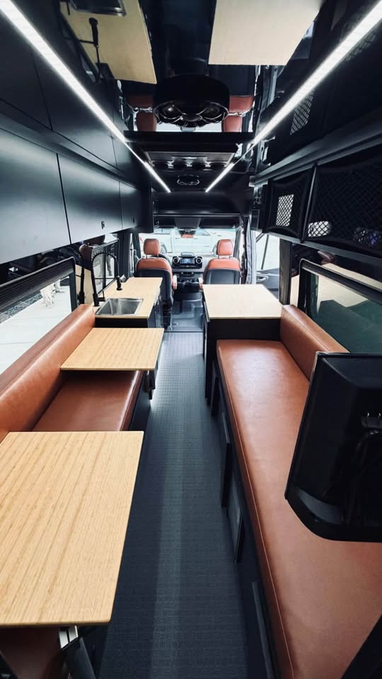 2026 Mercedes-Benz 27north vog — photo 3
