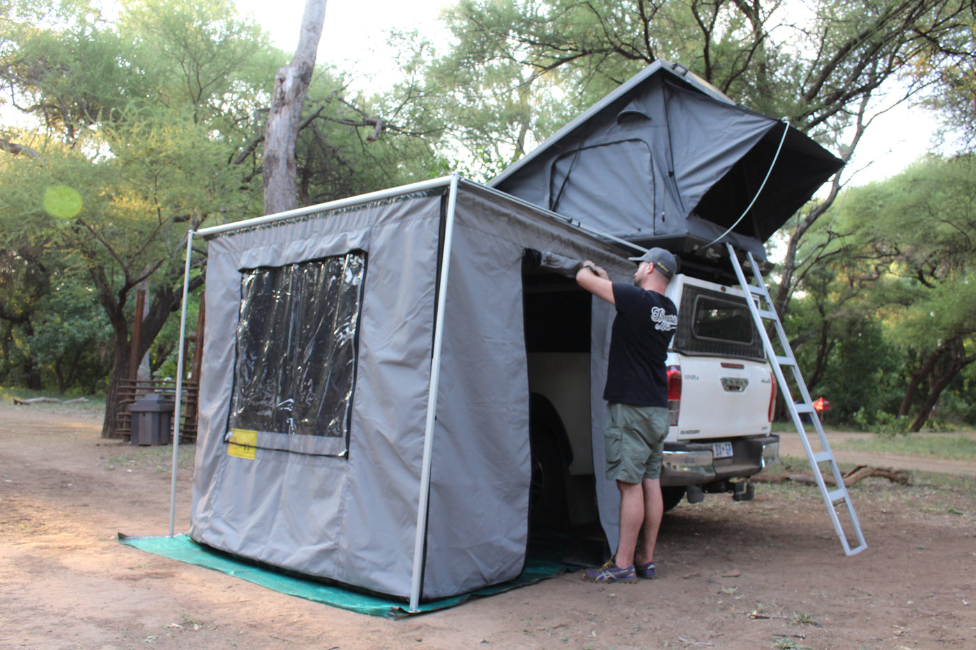 Series 2000 Awning Wall Set — photo 3