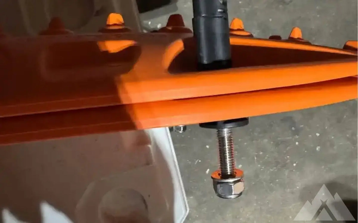 Max Trax Recover Boards (New) with mounting pins. — new gear for sale (photo 2) — photo 2