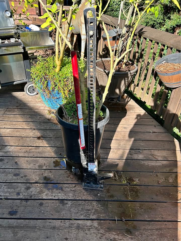 Hi lift jack in Ben Lomond, CA (photo 1) — photo 1