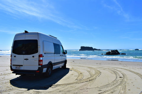 Mercedes Benz Sprinter Van — photo 2