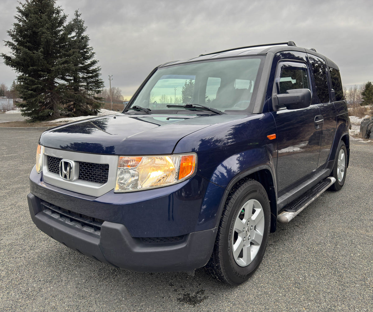 Blue Honda Element