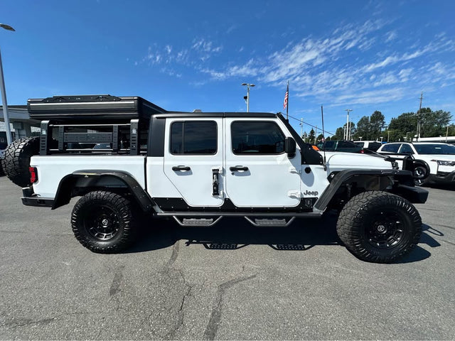 2020 Jeep Gladiator · Overland Pickup 4D 5 ft — photo 3