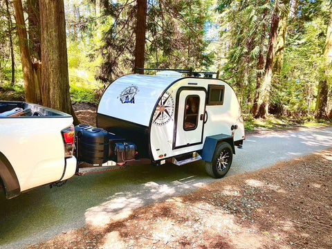 Kitchen, Outhouse, A/C and Heater. Glamp much? overland rental