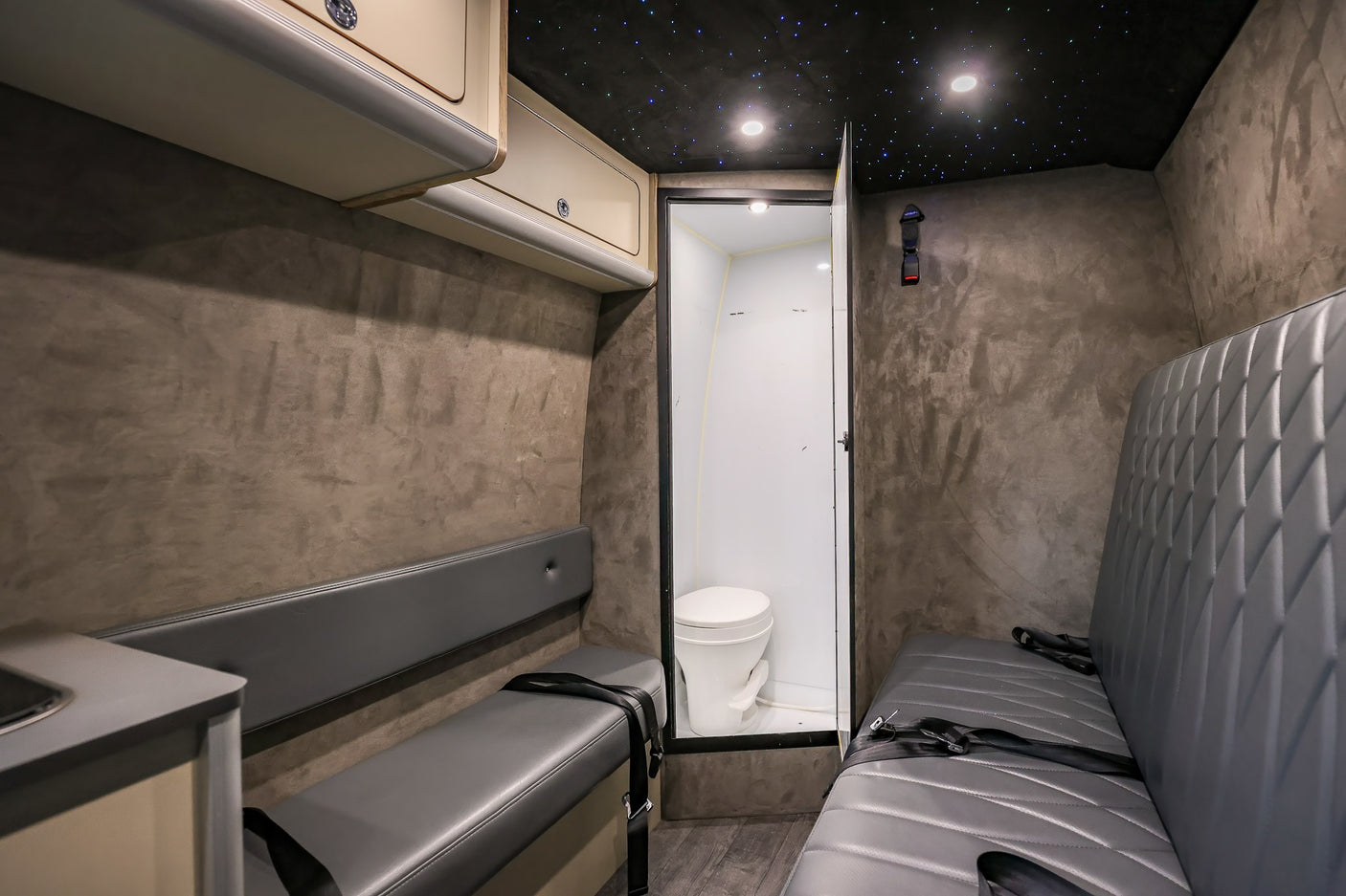 2023 Mercedes-Benz Sprinter (Green)