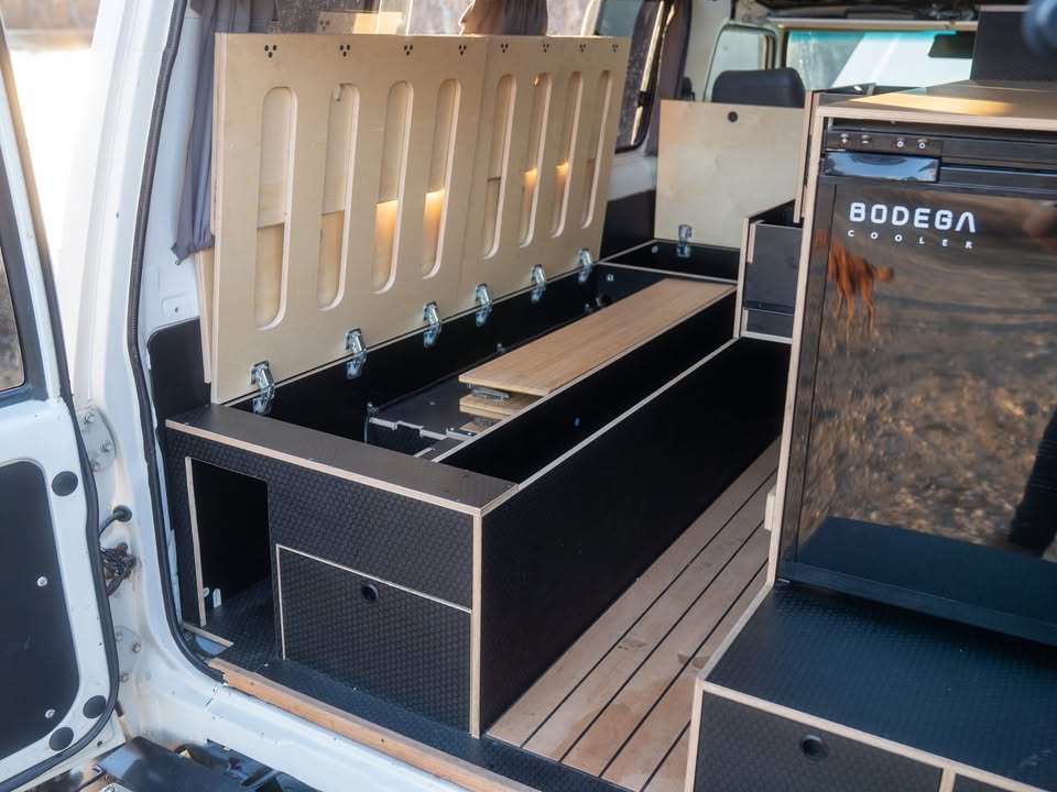 2000 Toyota land cruiser hzj78 troop carrier in Boise, ID (photo 11) — photo 11