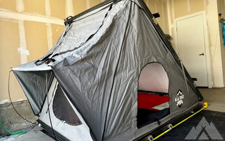 MIA powder coated aluminum clamshell 3 person RTT — used rooftop tents for sale