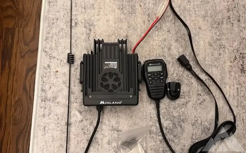 Midland MXT575 GMRS Radio and Midland MXTA26 Anten — used gear for sale (photo 2) — photo 2