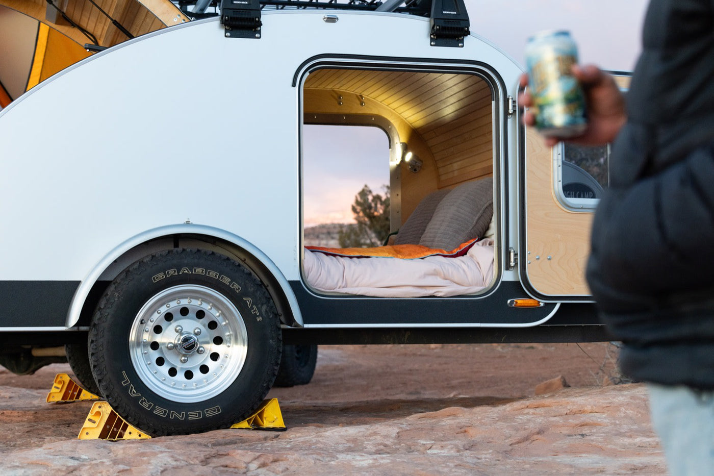  ready for your next outdoor adventure.|Book an RV rental! This sleek teardrop camper — photo 12
