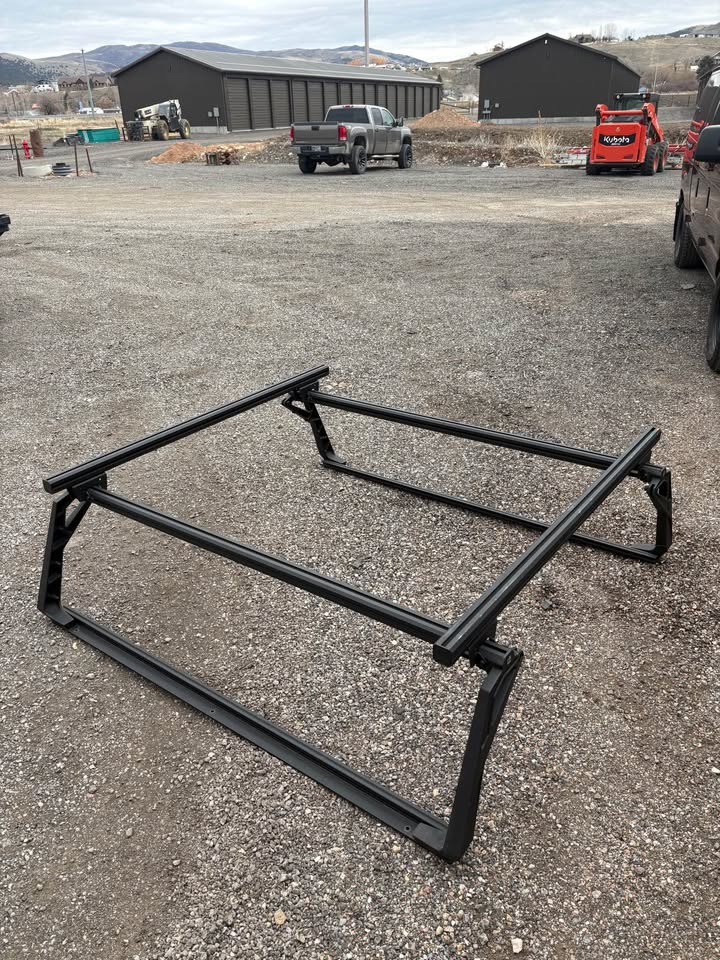 REALTRUCK RETRAXPRO XR MANUAL RETRACTABLE TONNEAU COVER W/ T-SLOT rails / leitner acs forged rack in Park City, UT (photo 2) — photo 2