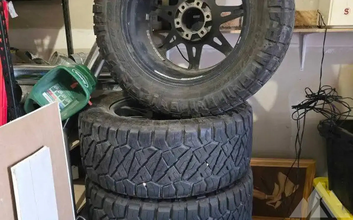 Moto Metal 20 inches Nitto R20 — used set of wheels tires for sale (photo 5) — photo 5