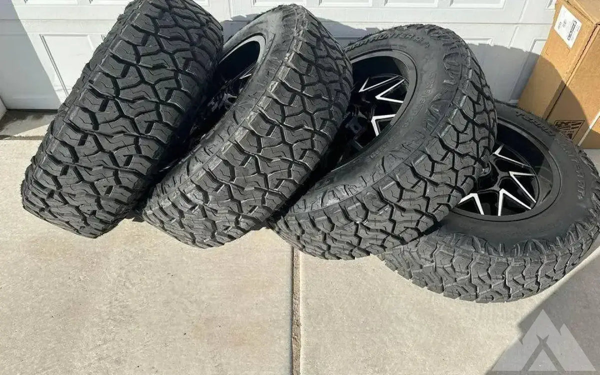 Moto Metal 20 inches Venom Power R20 — new set of wheels tires for sale (photo 2) — photo 2