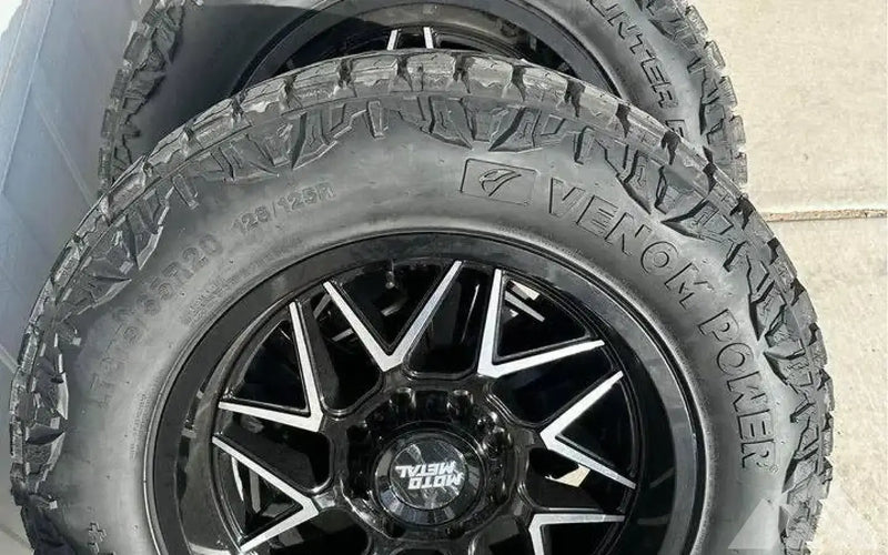 Moto Metal 20 inches Venom Power R20 — new set of wheels tires for sale — photo 1