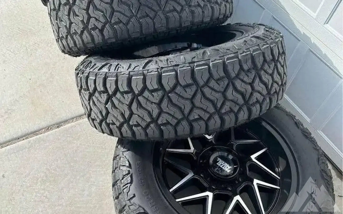 Moto Metal 20 inches Venom Power R20 — new set of wheels tires for sale (photo 4) — photo 4