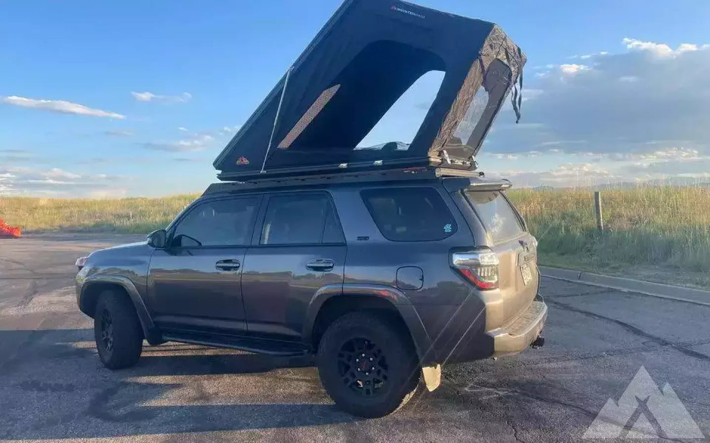 Mountain Haus RTT — used rooftop tents for sale (photo 3)