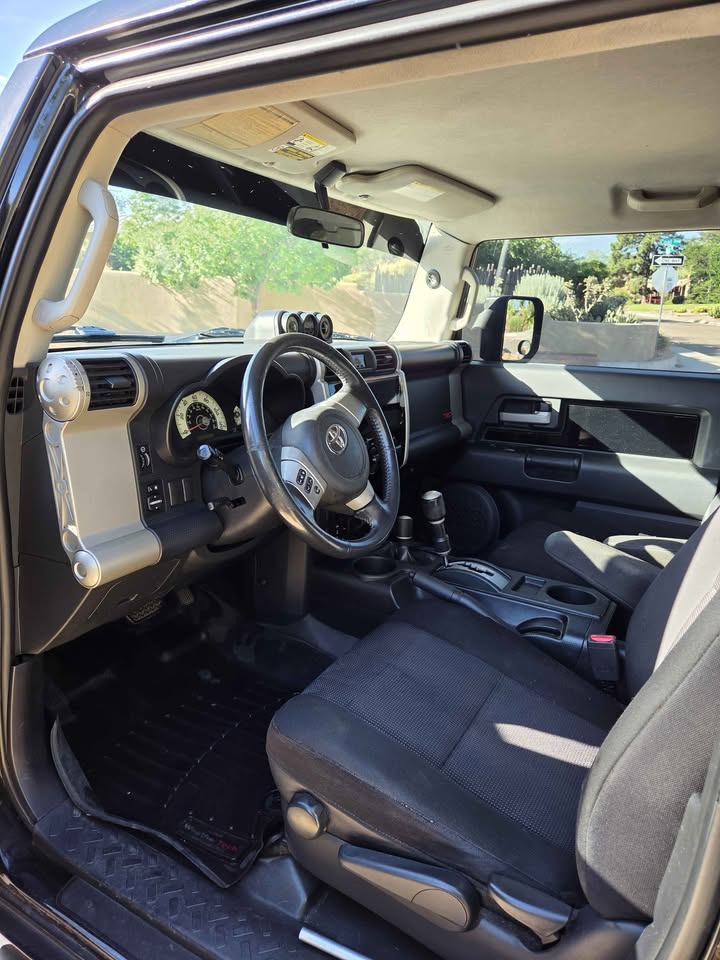 2007 Toyota FJ Cruiser in Albuquerque, NM (photo 6)