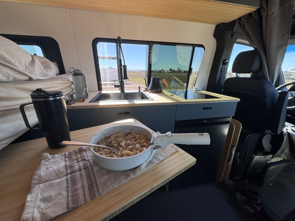2025 Geotrek Albatross AWD Mercedes Sprinter Camper Van — photo 2