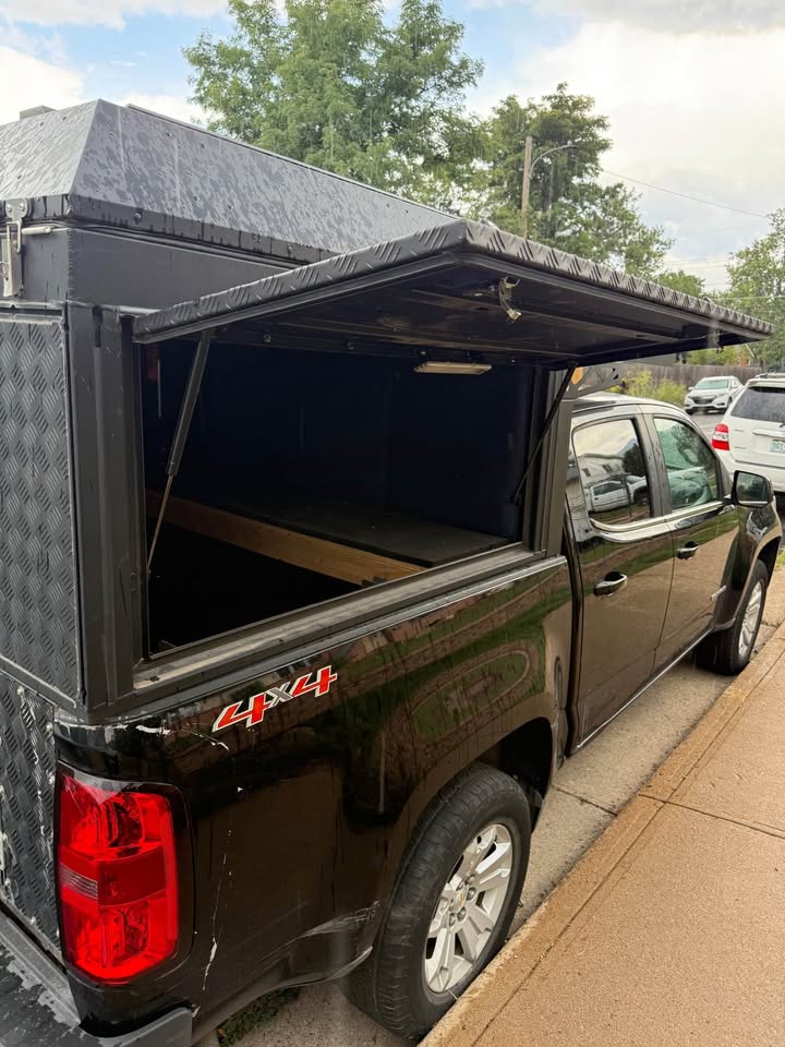 Alucab canopy camper 5’ bed in Boulder, CO (photo 4) — photo 4