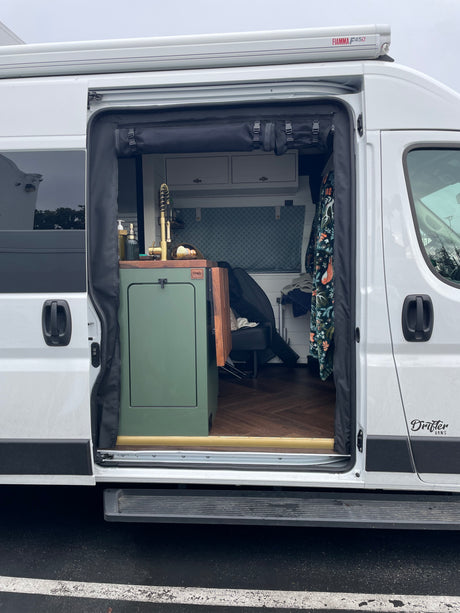 WanderNest — Seats 3, Luxury, Fully loaded. Ready for adventure