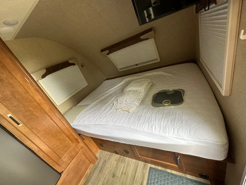 2020 Lance 1575 Trailer — photo 11