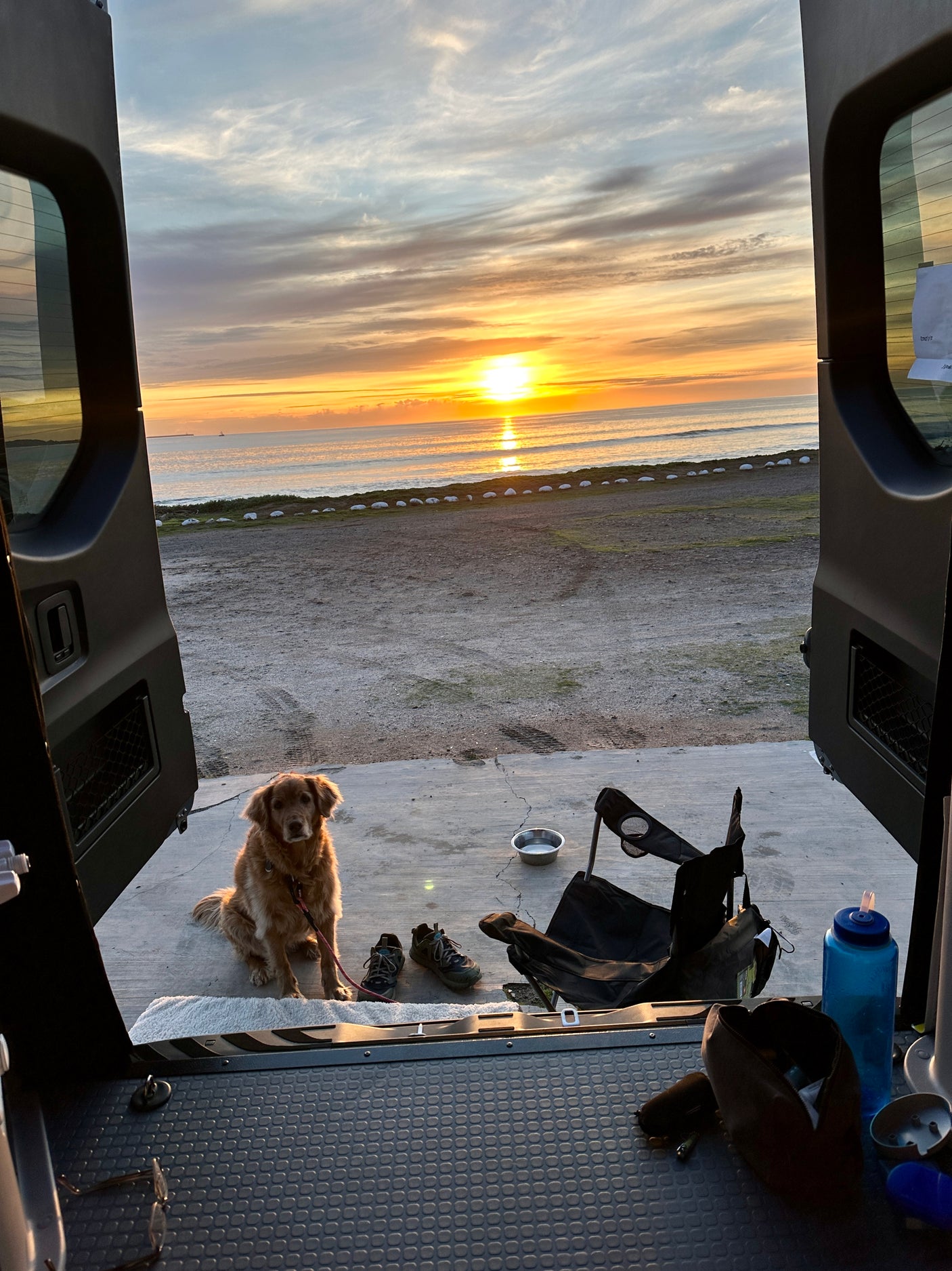 Rovr: A 2023 Winnebago 4x4 Revel! Mercedes Sprinter chassis.