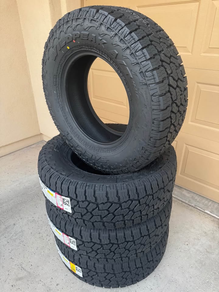 265/70r17 Falken Wildpeak A/T4w in Phoenix, AZ (photo 3) — photo 3