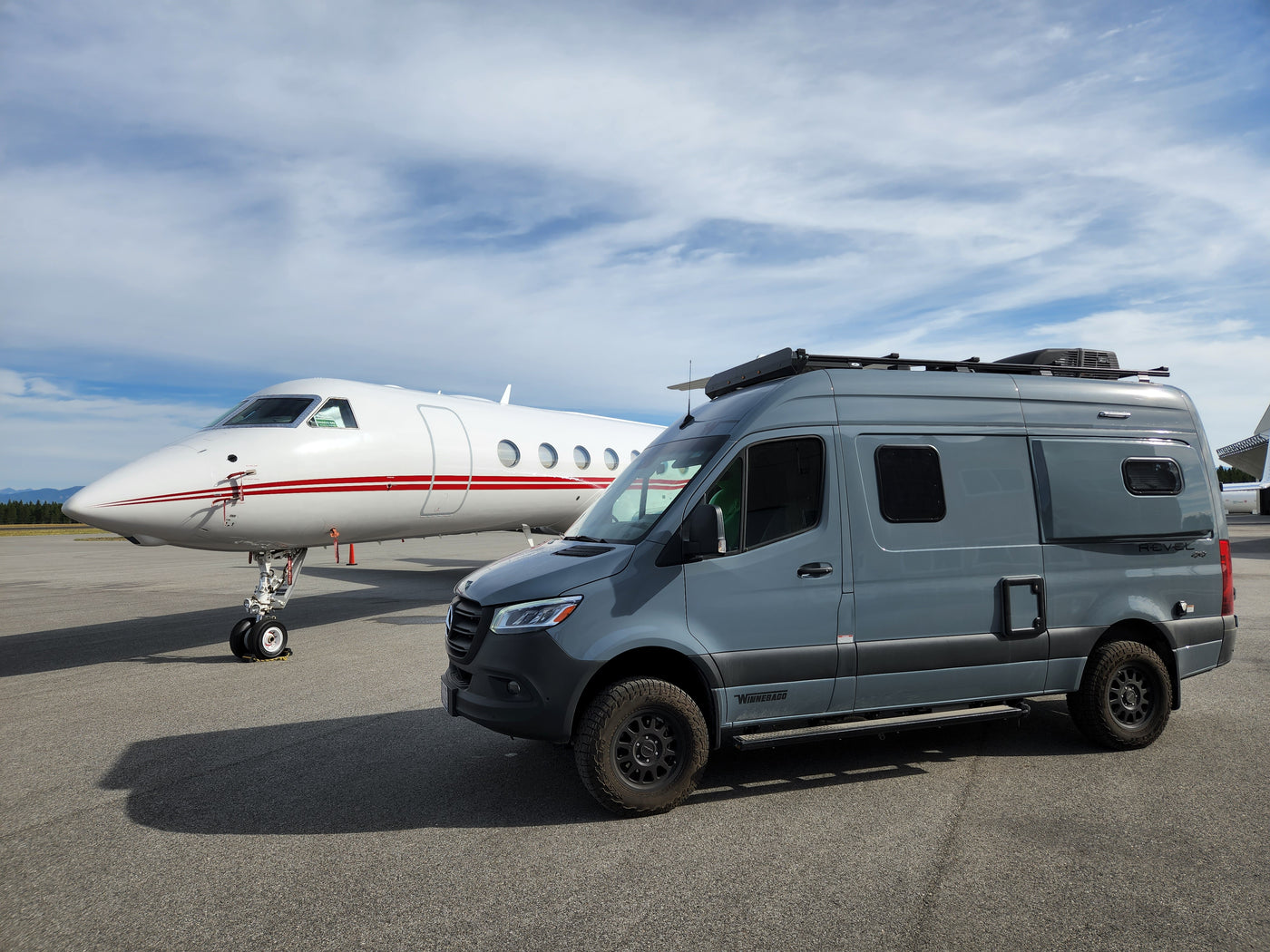 4WD Winnebago Revel 44E "Rosie" Unlimited Miles Montana + Starlink — photo 7
