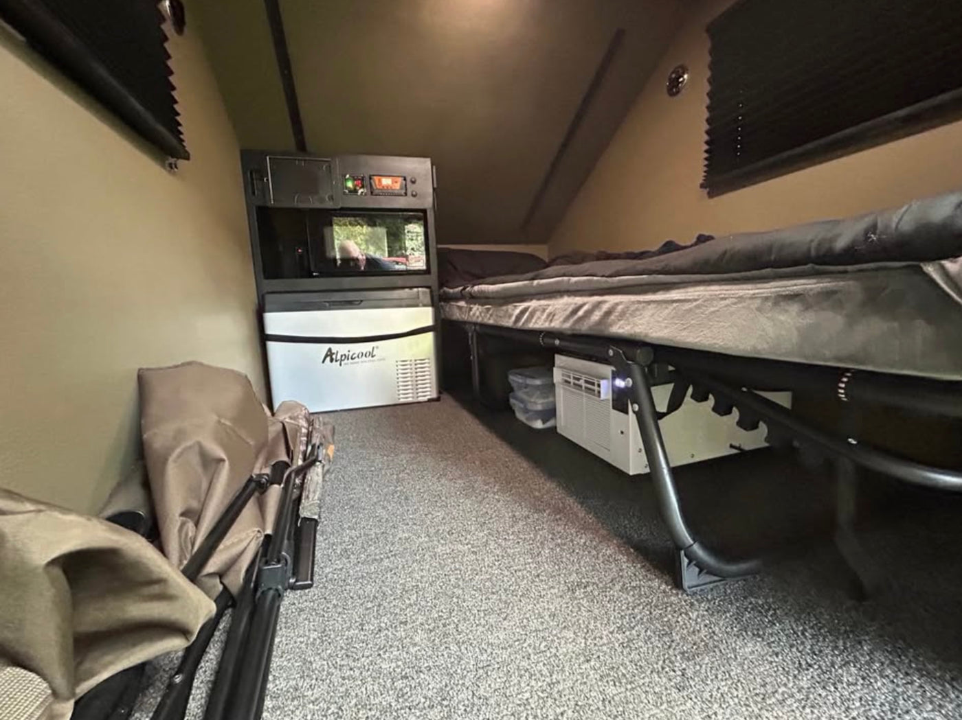Easy-Tow Adventure Micro Camper — photo 4